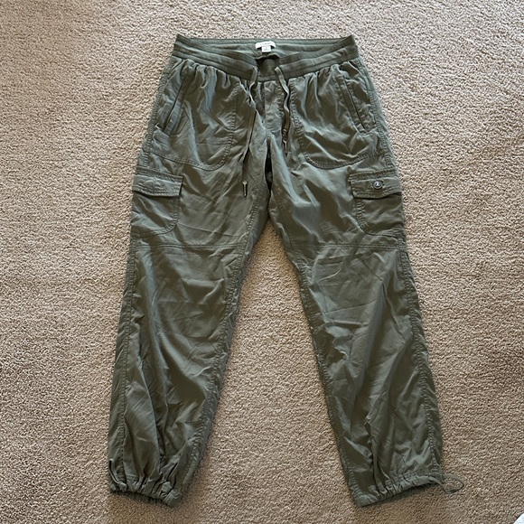 L.L. Bean Pants - L.L. Bean Women’s vista Cargo Pants